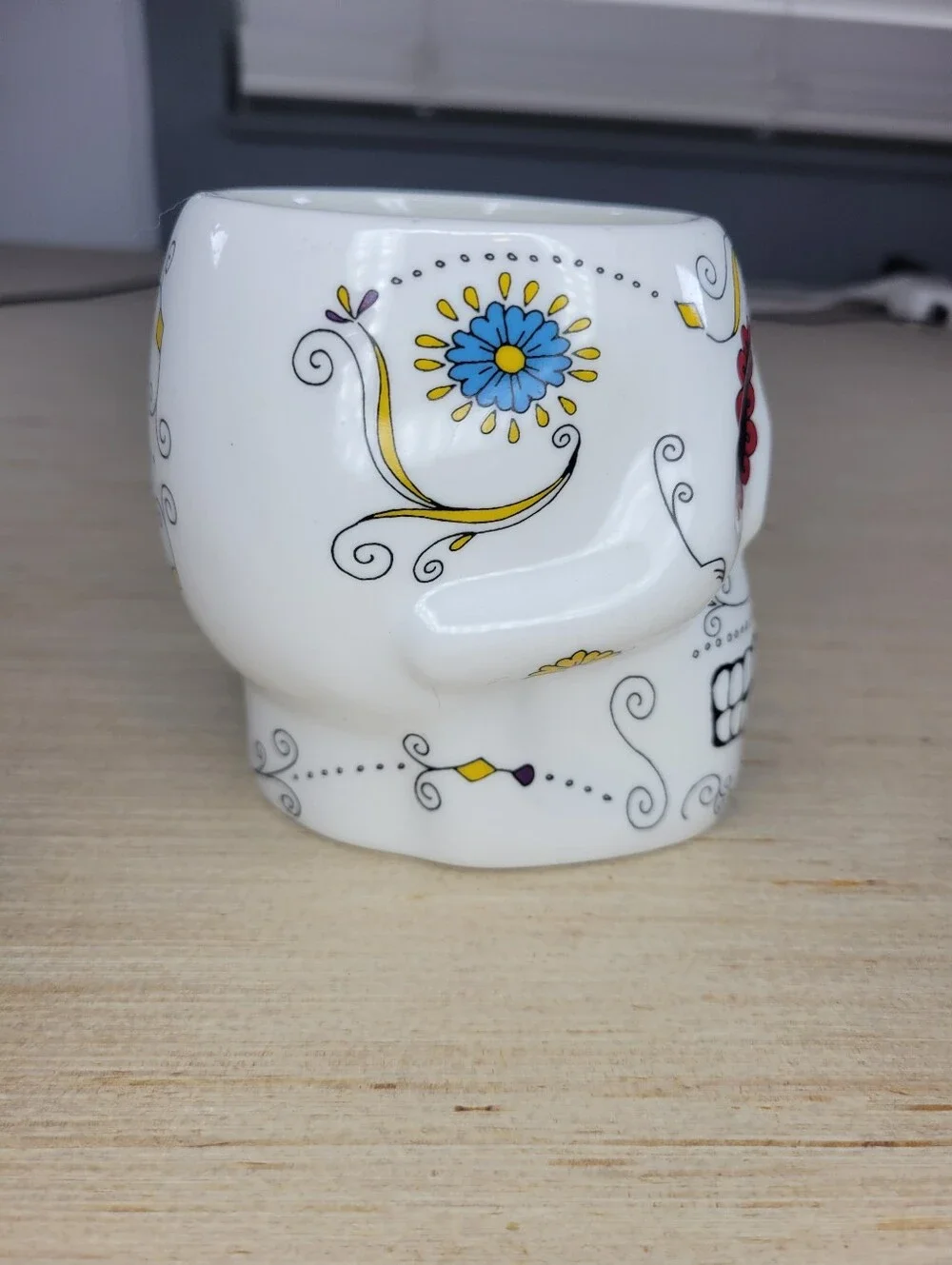 Williams Sonoma Day of the Dead Sugar Skull Mug Cup Set of 4 White Floral